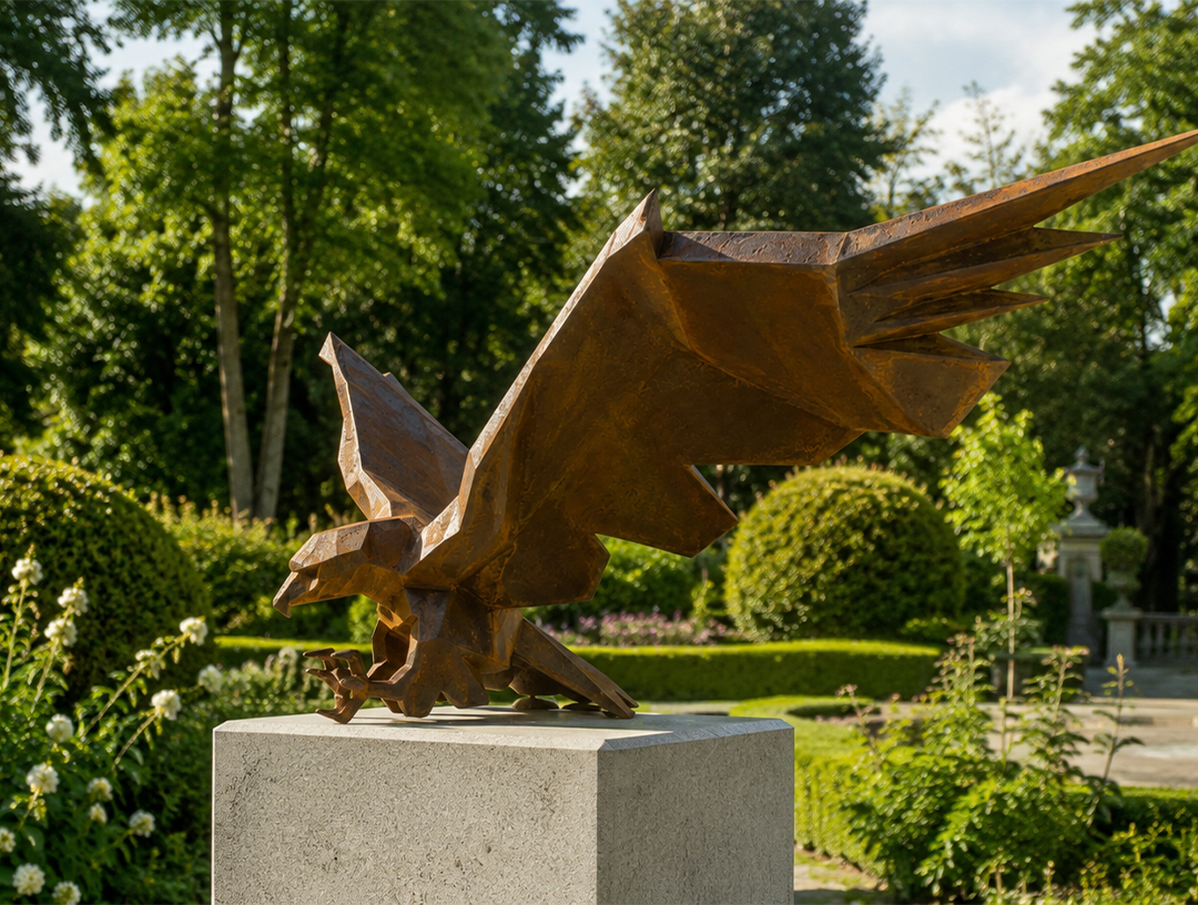 Sculpture aigle géométrique en acier corten pour jardin